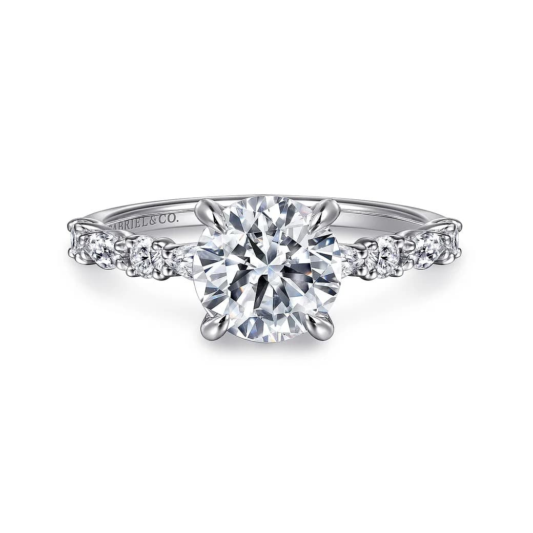 Diamond Wedding Ring Designed for Eternal Sparkle and Sophisticated Style