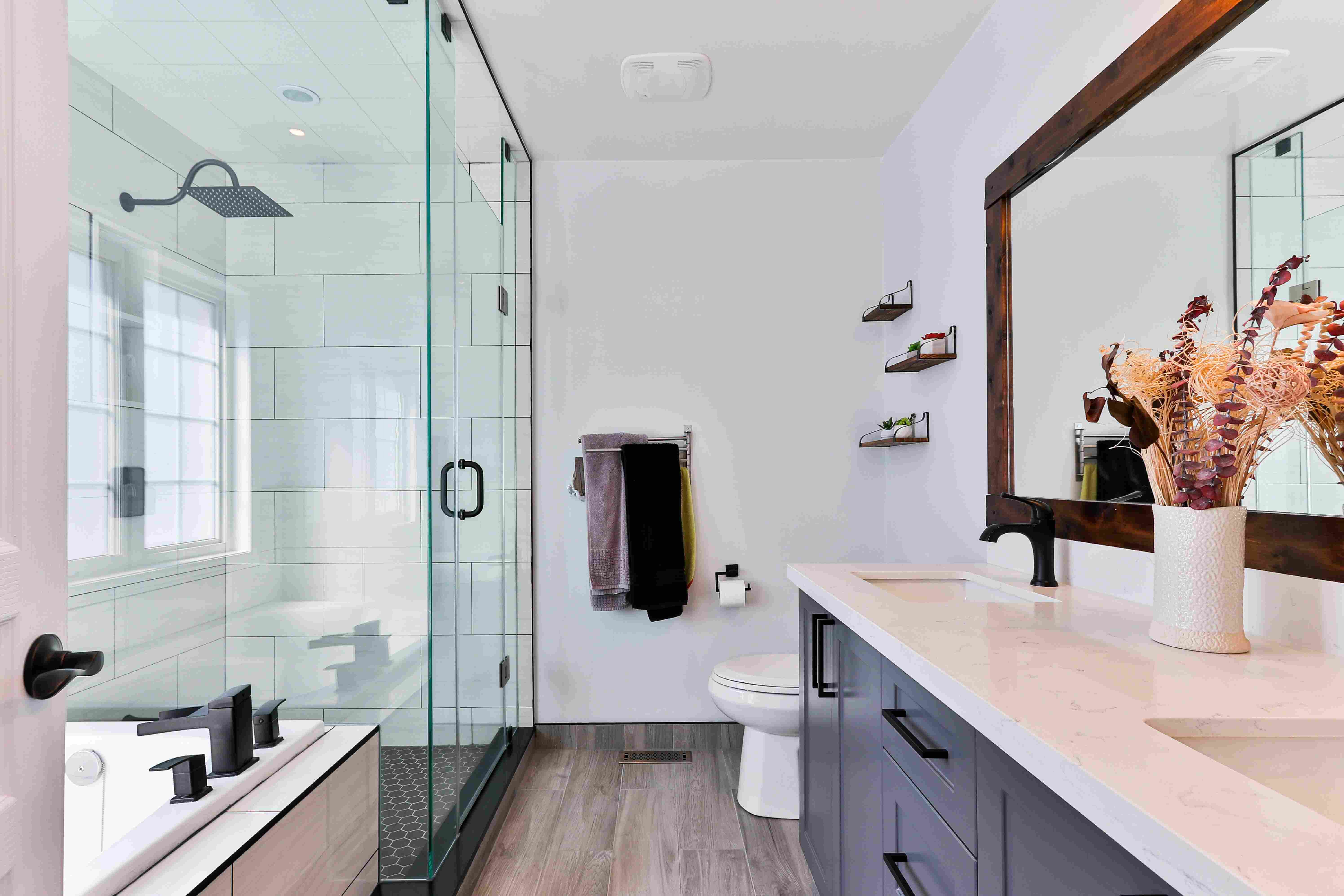 Elegant Showers Ideas to Transform Your Bathroom Space Today