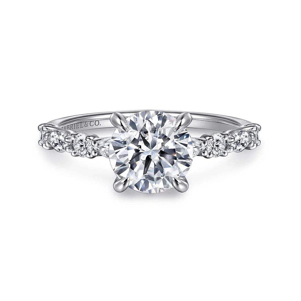 Diamond Wedding Ring Designed for Eternal Sparkle and Sophisticated Style