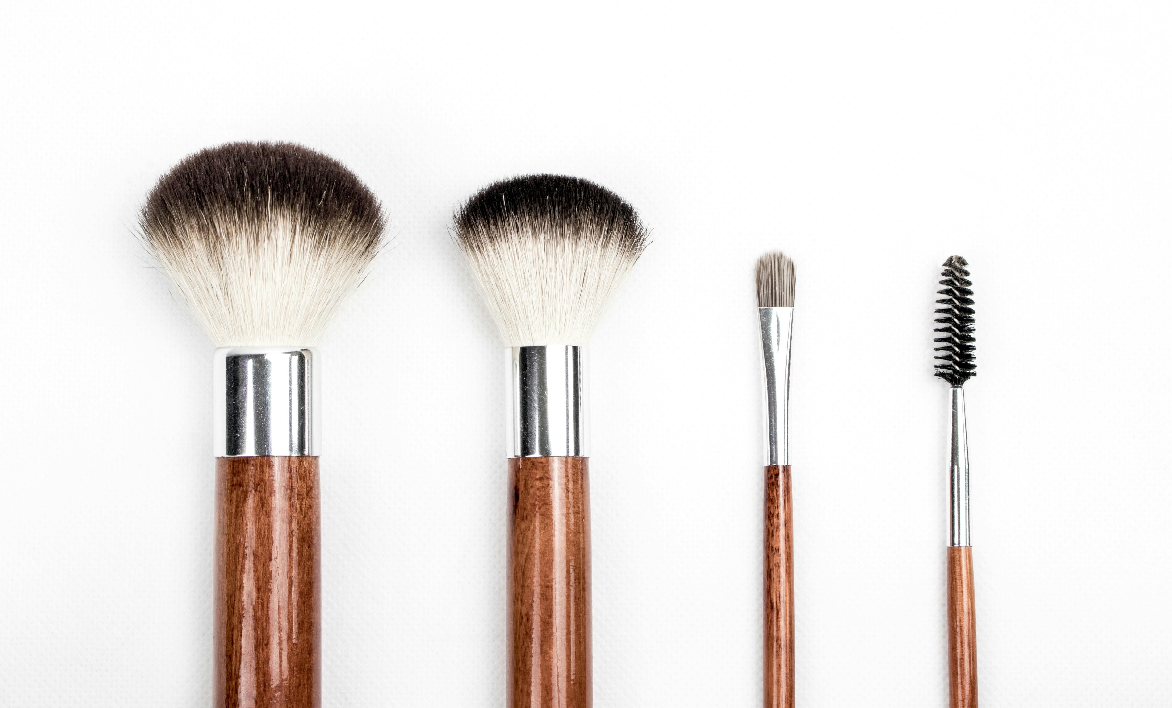 Eyeliner stencil for perfect winged eyeliner every time